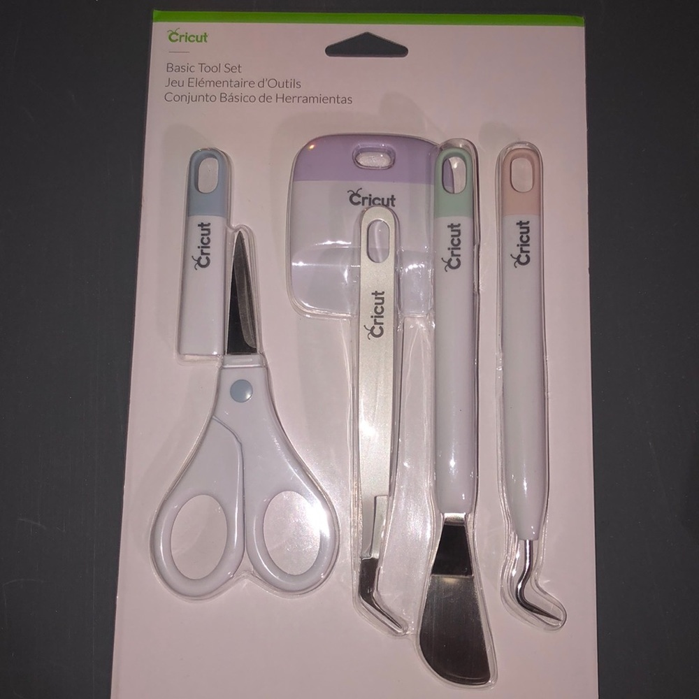 Cricute basic tool kit.